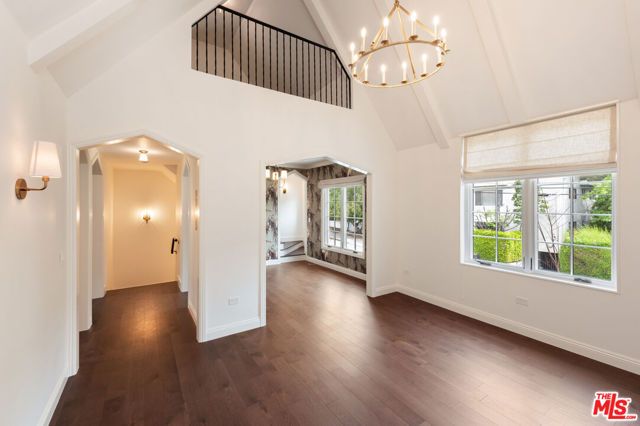 2607 N Beachwood Drive, Los Angeles, CA 90068