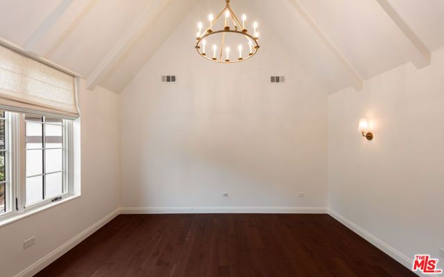 2607 N Beachwood Drive, Los Angeles, CA 90068