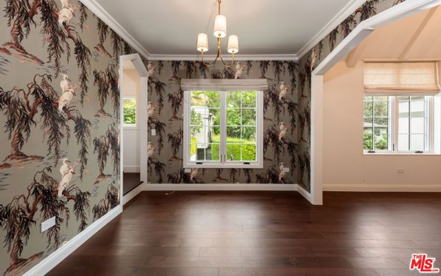 2607 N Beachwood Drive, Los Angeles, CA 90068