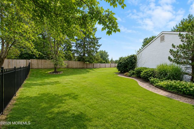 604 Meadow Run, Brick, NJ 08724