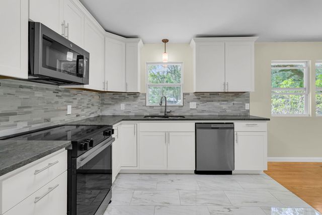 114 Wilson Drive, Summerville, SC 29483
