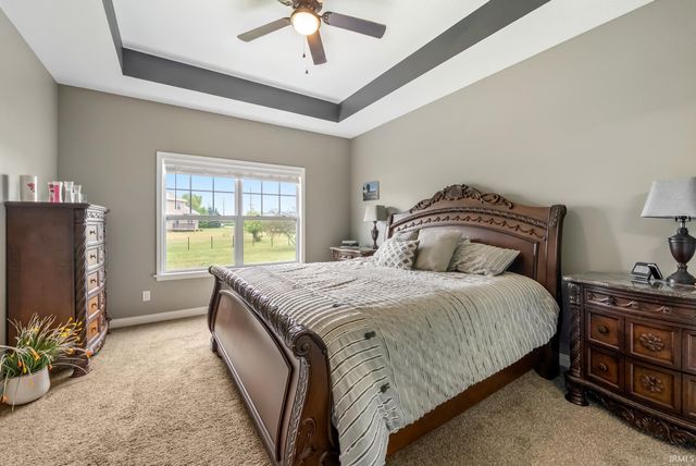 5026 N Sawgrass Lane, Leesburg, IN 46538