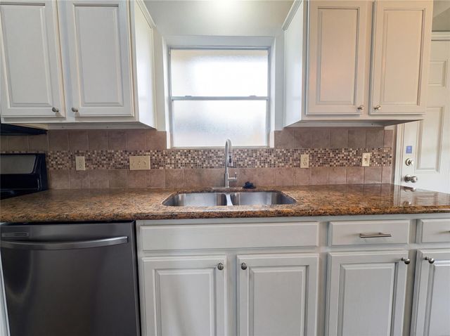 3503 Somerton Drive, La Porte, TX 77571