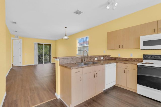 13201 INDIAN CREEK DRIVE B, Poinciana, FL 34759