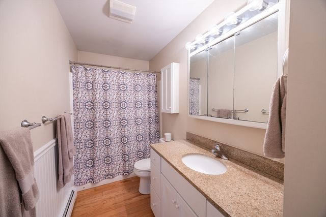 17 Atwater Pl, West Brookfield, MA 01585