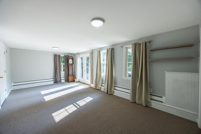 17 Atwater Pl, West Brookfield, MA 01585