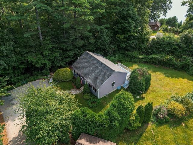 17 Atwater Pl, West Brookfield, MA 01585