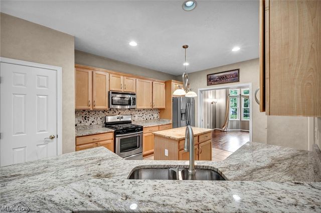 7043 Navajo Trail, Solon, OH 44139