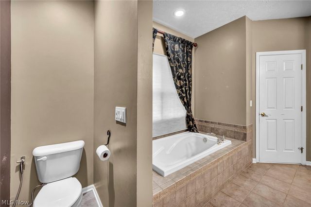 7043 Navajo Trail, Solon, OH 44139