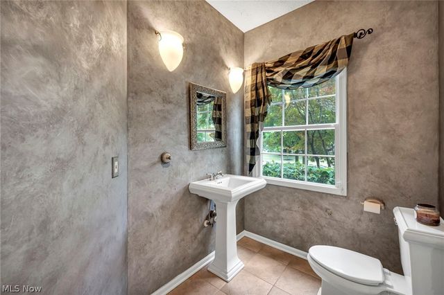7043 Navajo Trail, Solon, OH 44139