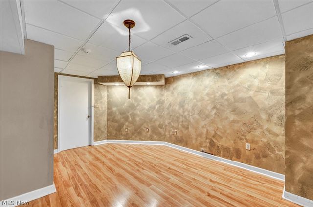 7043 Navajo Trail, Solon, OH 44139