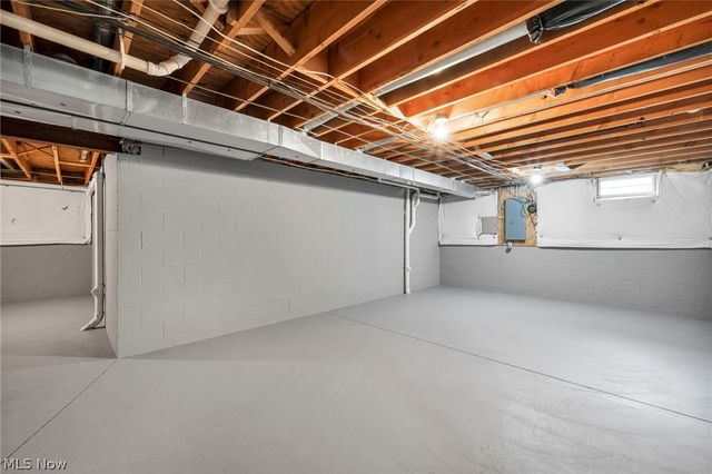 7043 Navajo Trail, Solon, OH 44139
