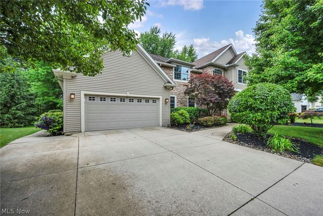 7043 Navajo Trail, Solon, OH 44139