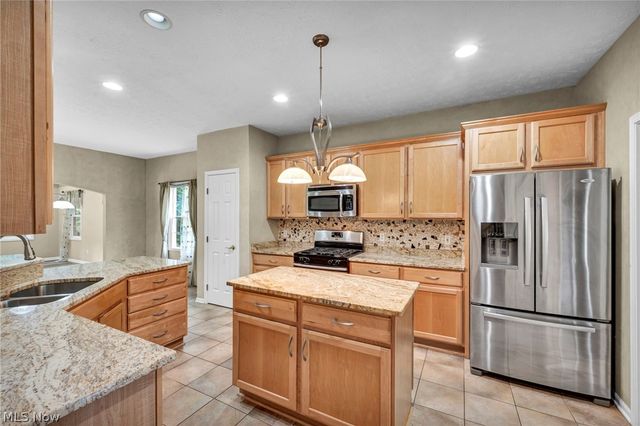 7043 Navajo Trail, Solon, OH 44139