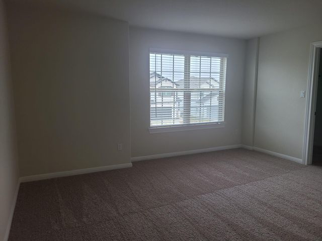 32 Pacific Loon ST, Leander, TX 78641