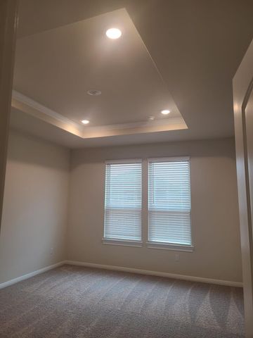 32 Pacific Loon ST, Leander, TX 78641