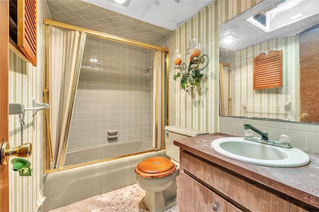 440 MONZA AVENUE, North Port, FL 34287