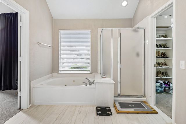 1318 Pinehurst Drive, Lewisville, TX 75077