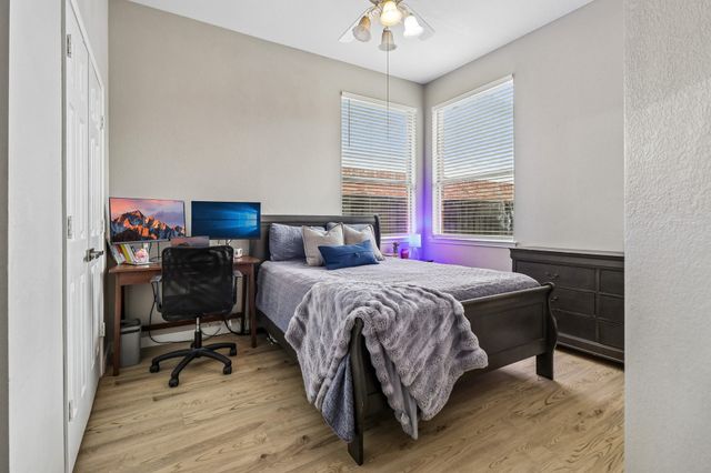 1318 Pinehurst Drive, Lewisville, TX 75077