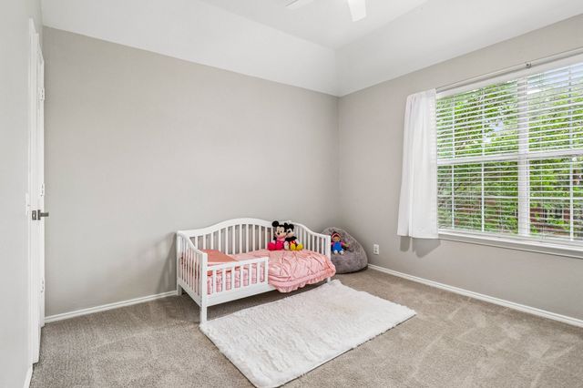 1318 Pinehurst Drive, Lewisville, TX 75077