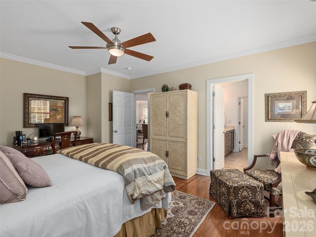 1672 Olmsted Drive, Asheville, NC 28803