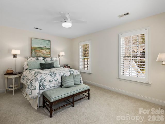 1672 Olmsted Drive, Asheville, NC 28803