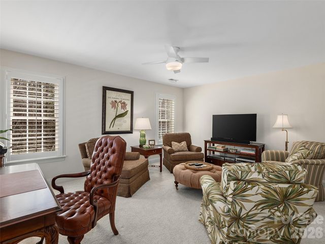 1672 Olmsted Drive, Asheville, NC 28803