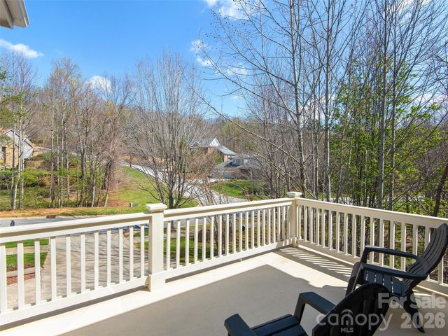 1672 Olmsted Drive, Asheville, NC 28803