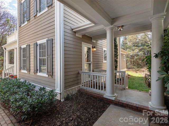 1672 Olmsted Drive, Asheville, NC 28803