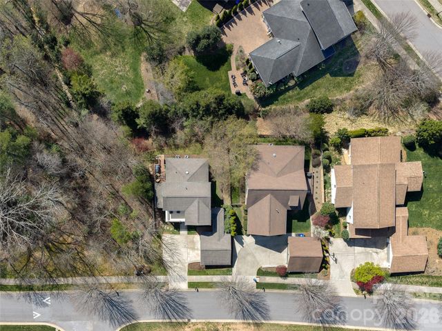 1672 Olmsted Drive, Asheville, NC 28803