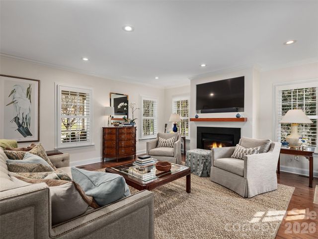 1672 Olmsted Drive, Asheville, NC 28803