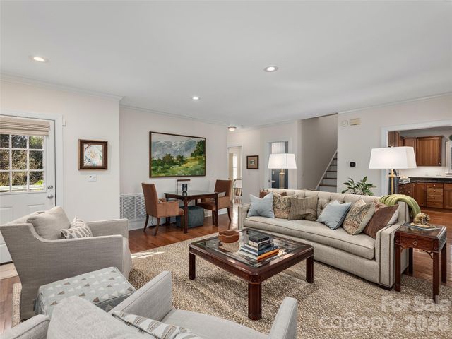 1672 Olmsted Drive, Asheville, NC 28803