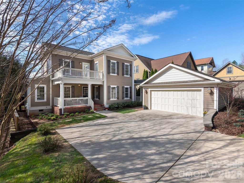 1672 Olmsted Drive, Asheville, NC 28803