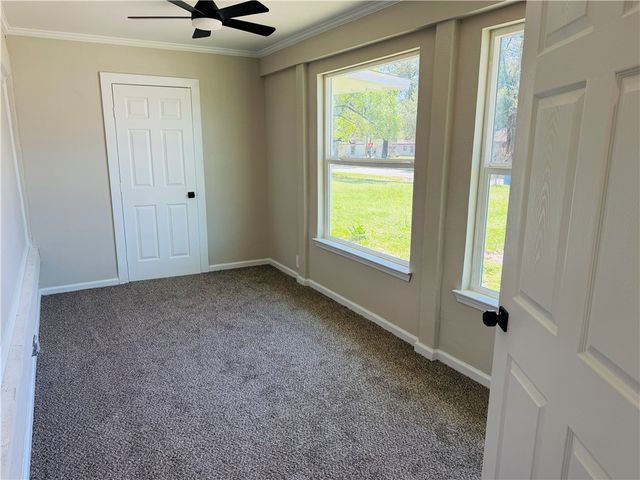 427 Wood Street, Navasota, TX 77868