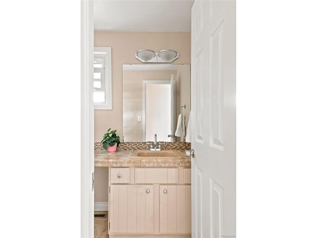 2223 Harvard Ct, Longmont, CO 80503