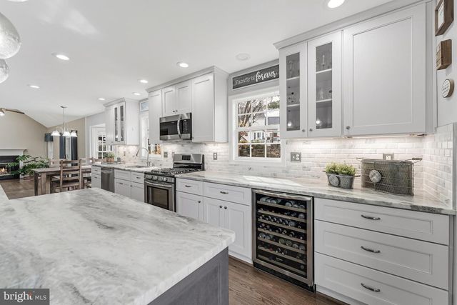 13172 LADYBANK LN, Herndon, VA 20171