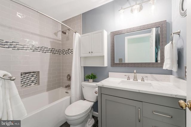 13172 LADYBANK LN, Herndon, VA 20171