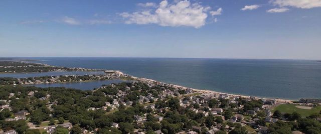 72 Old Bayberry Lane, East Falmouth, MA 02536