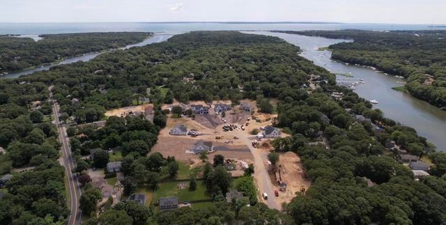 72 Old Bayberry Lane, East Falmouth, MA 02536
