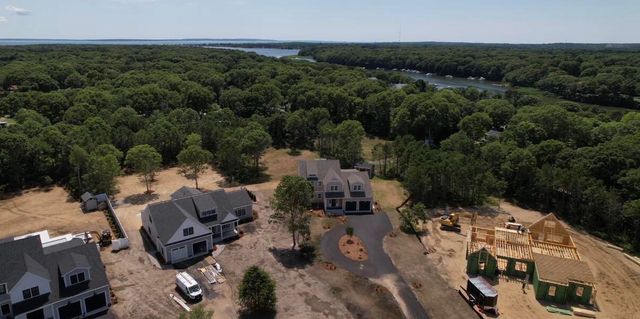 72 Old Bayberry Lane, East Falmouth, MA 02536