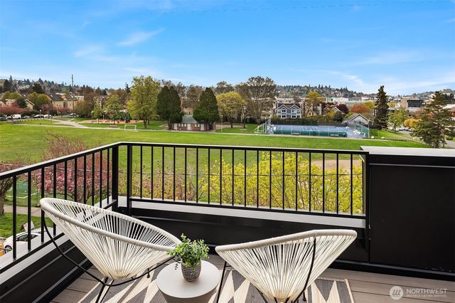 944 NW 54th Street, Seattle, WA 98107