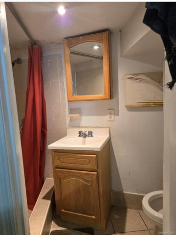 1011 Boston Road, Bronx, NY 10456