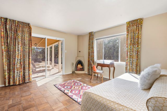 1041 Mansion Ridge Road, Santa Fe, NM 87501