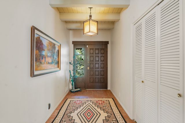 1041 Mansion Ridge Road, Santa Fe, NM 87501