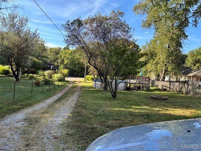 7253 Town Hall Road, Belleville, IL 62223