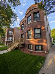 7411 S Champlain Avenue, Chicago, IL 60619