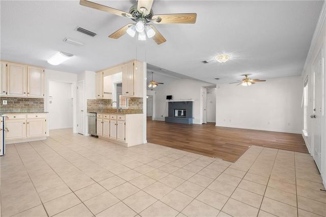 6255 Grady Dunn Road W, Wilmer, AL 36587