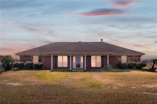 6255 Grady Dunn Road W, Wilmer, AL 36587