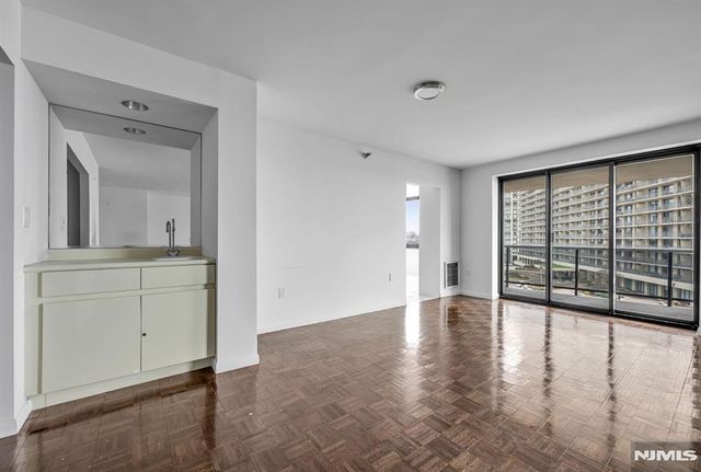1512 Palisade Avenue 5B, Fort Lee, NJ 07024