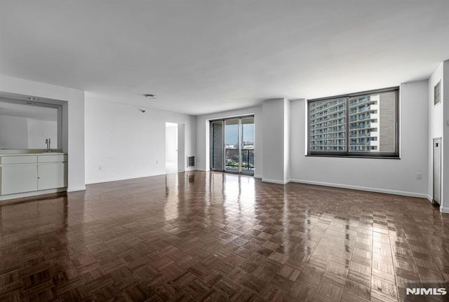 1512 Palisade Avenue 5B, Fort Lee, NJ 07024